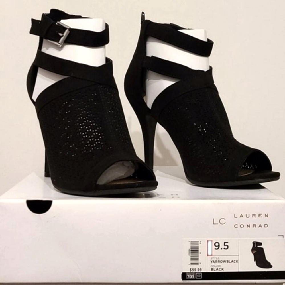 Open Toe Heels - Picture 2 of 9